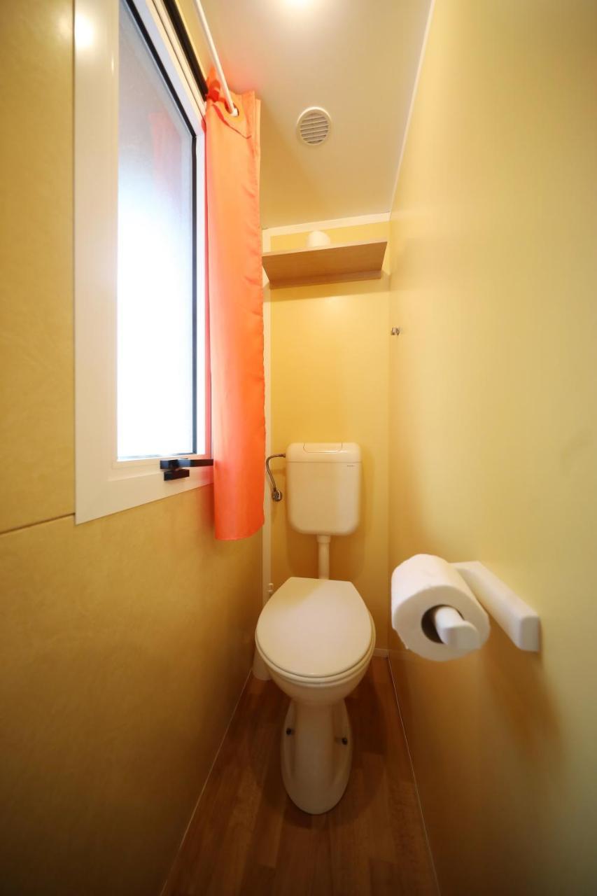 Camp Porat Hotel Povljana Ngoại thất bức ảnh